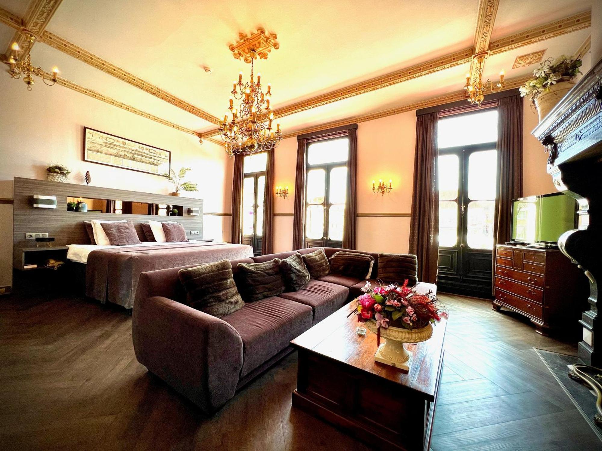 Grand Cafe Hotel De Bourgondier Bergen op Zoom Luaran gambar